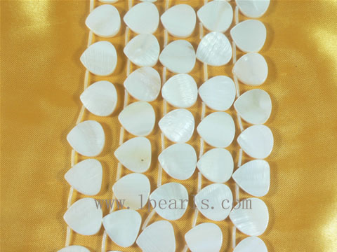 special five strands 16mm triangle white shell strands